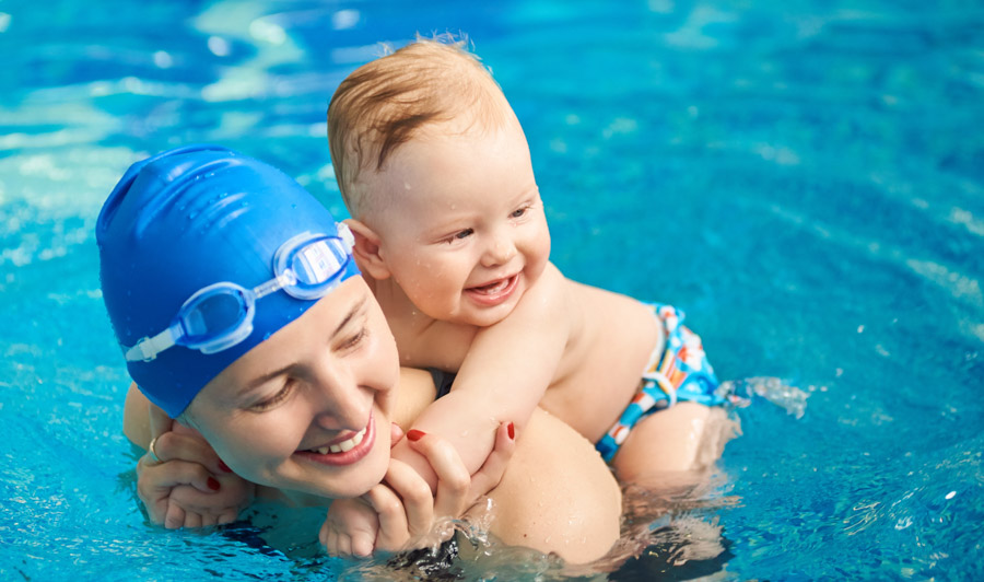 Babyschwimmen Bad Aibling - Wie unterstützt Babyschwimmen die Entwicklung deines Kindes?