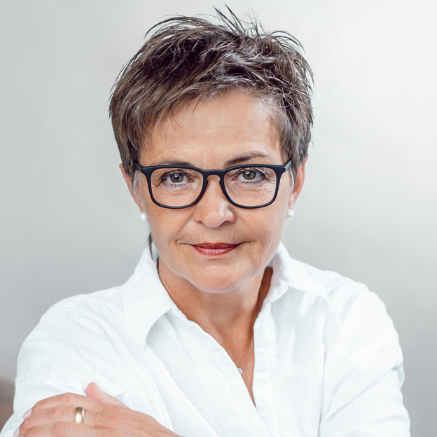 Hebamme Ines Ferstera