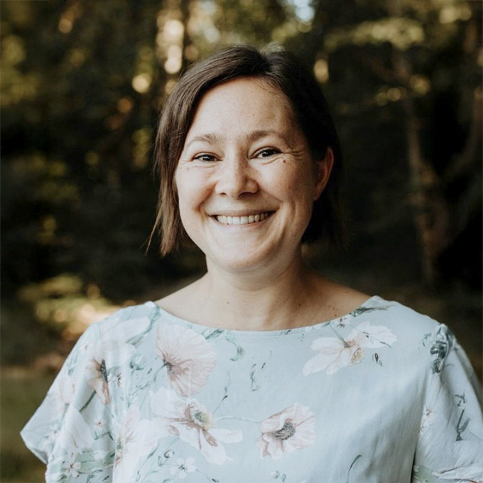 Mama Yoga  Kursleiterin Bianca in der Hebammenpraxis Bad Aibling